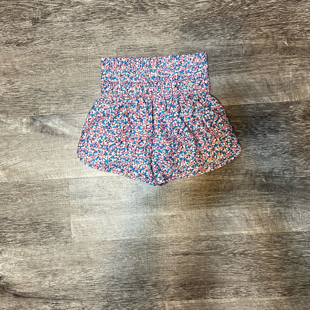 Pineapple & love shorts
